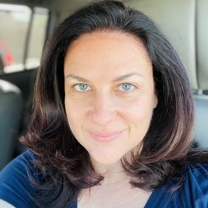 Meet your Posher, Jennifer